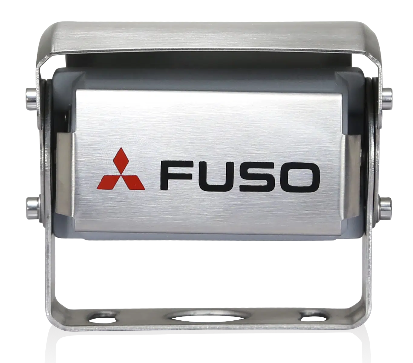 De achteruitrijcamera van FUSO is een krachtig product dat de voordelen van het beste zicht en maximale veiligheid combineert. Het heeft een geïntegreerde microfoon die zorgt voor een betere waarneming van het gebied achter het voertuig. Bij duisternis wordt de kleur van het display automatisch gewijzigd om de bestuurder optimaal zicht te bieden. Het systeem kan worden gebruikt met 12 en 24 V en voldoet aan de strengste FUSO-testvereisten. De camera is waterdicht tot IP69K. Het scherm heeft een resolutie van 800x480x3 (RGB).